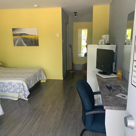 Motel Valois Yl Inc Acton Vale Eksteriør billede