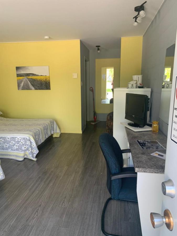 Motel Valois Yl Inc Acton Vale Eksteriør billede